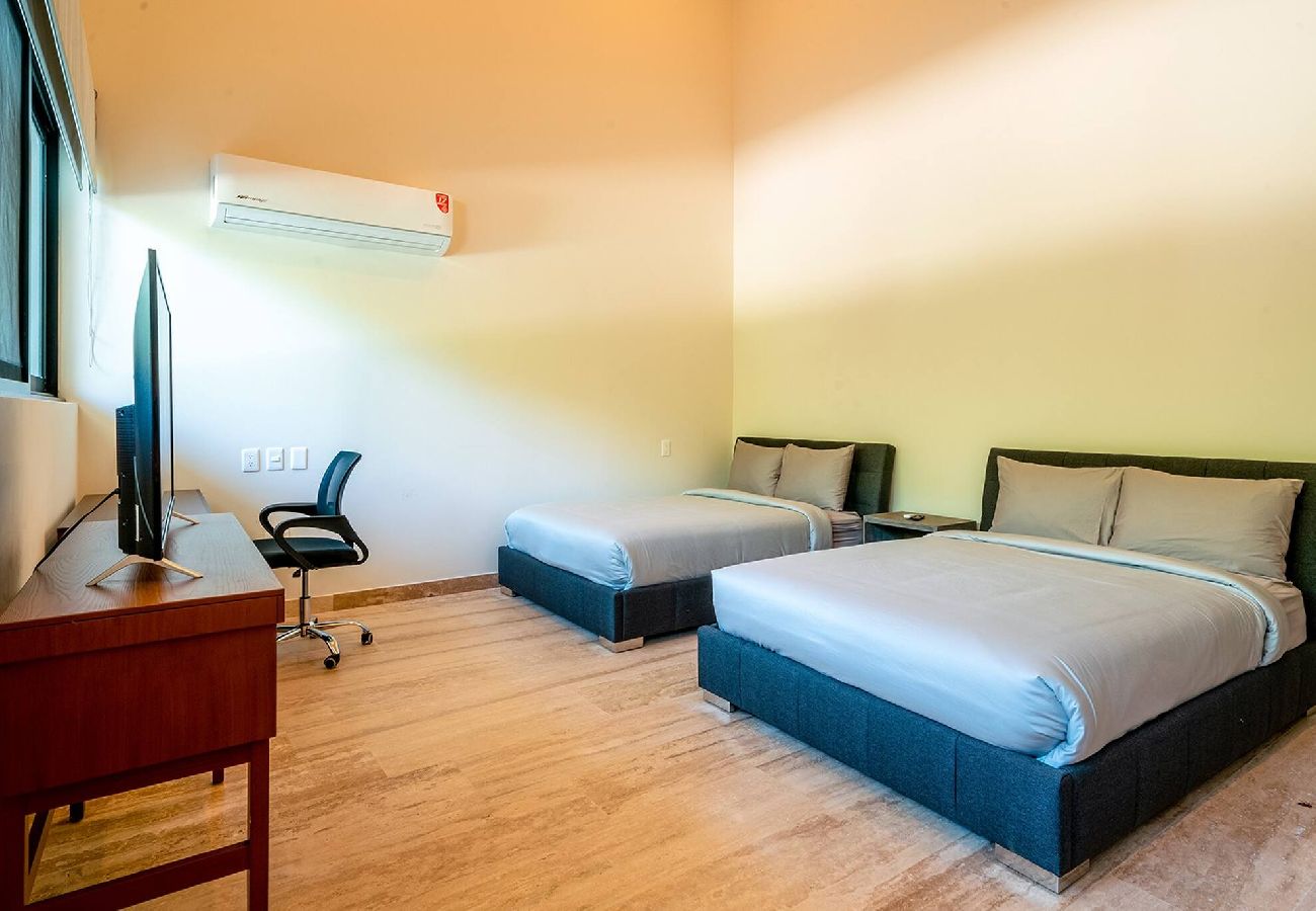 Condominium in Playa del Carmen - Anahuac 110
