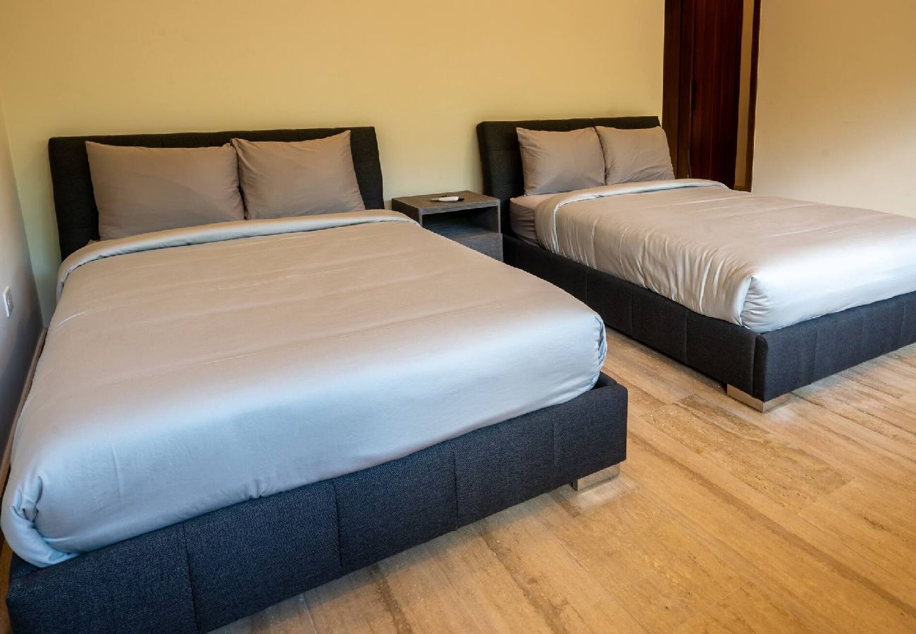 Condominium in Playa del Carmen - Anahuac 110