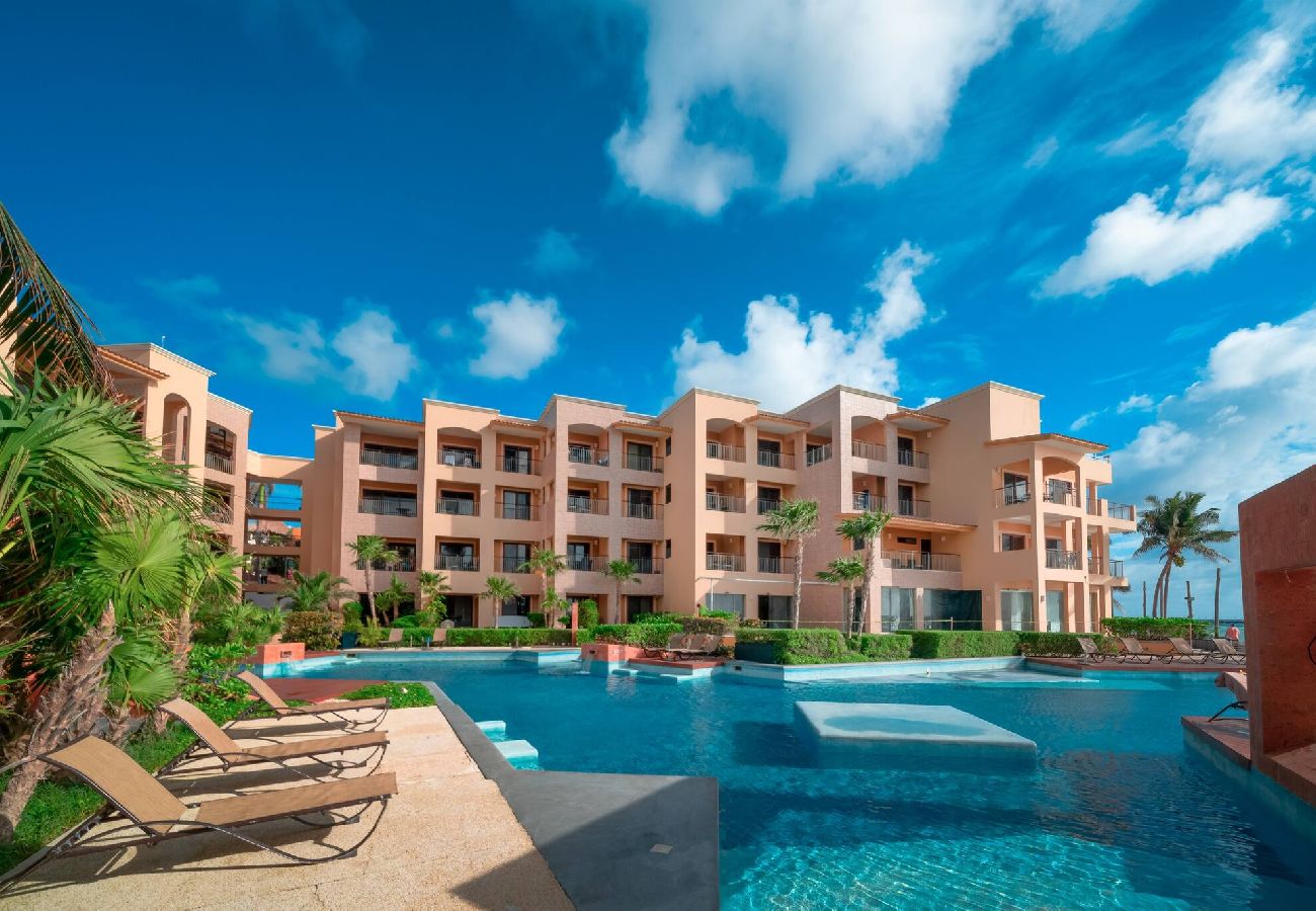 Condominium in Playa del Carmen - El Faro Surf 301