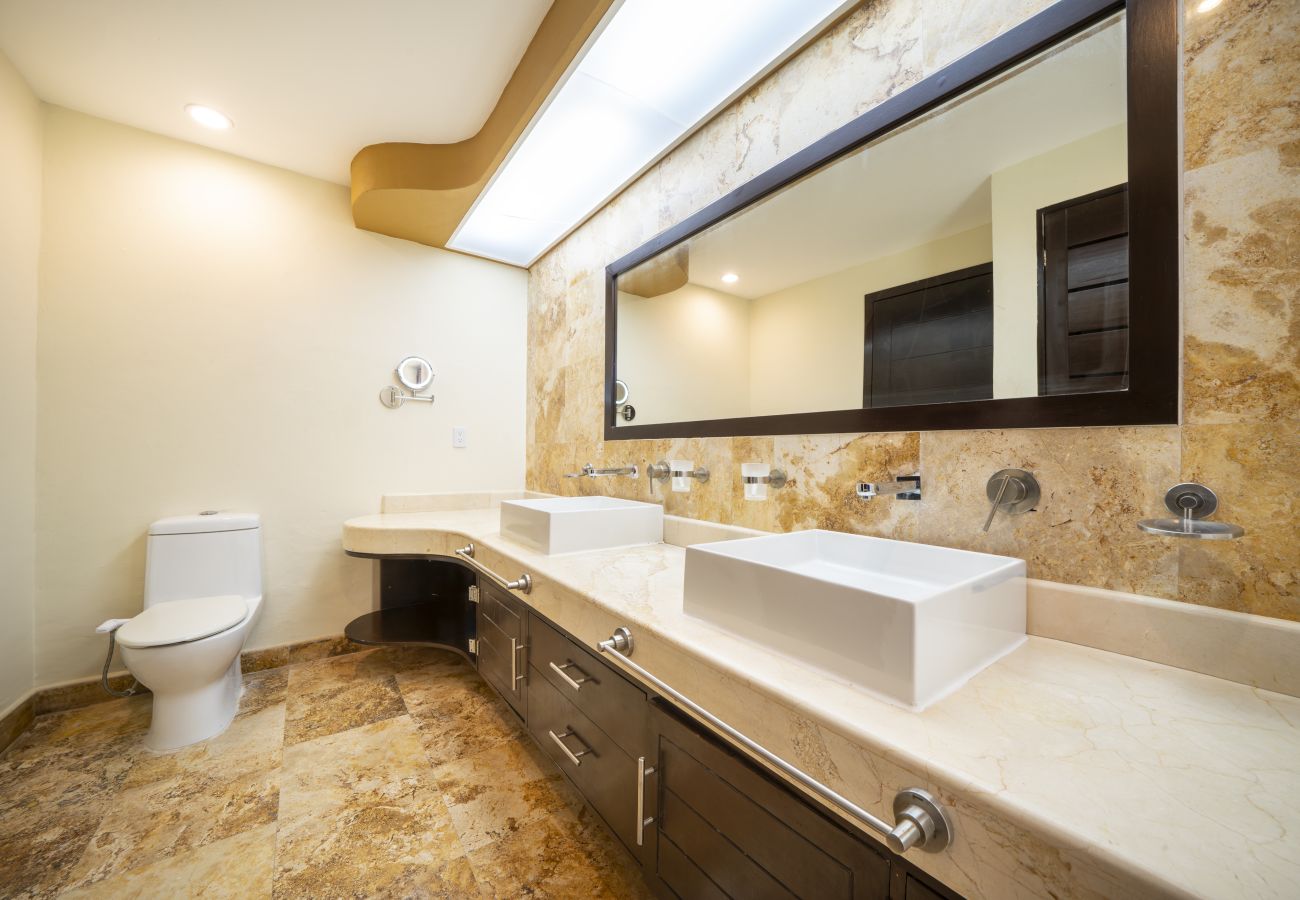 Apartment in Playa del Carmen - El Faro Reef 301